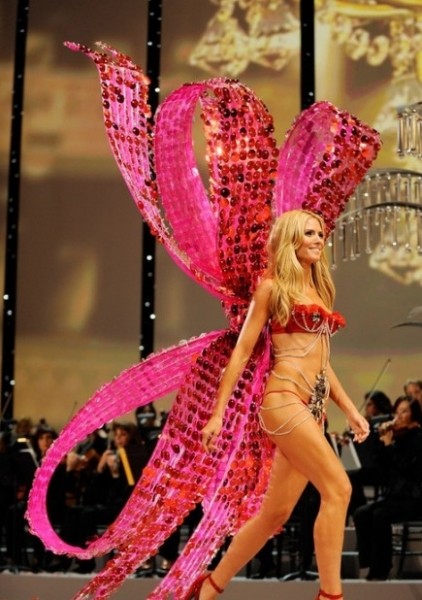 誰(shuí)能有幸約會(huì)天使？維秘超模們的男星后宮團(tuán)