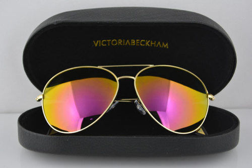 艷陽天 太陽鏡和口紅會(huì)更配哦