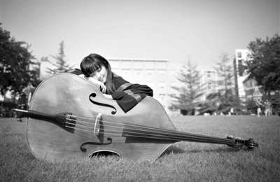 提琴專業(yè)的康康被稱為“人大女神”。