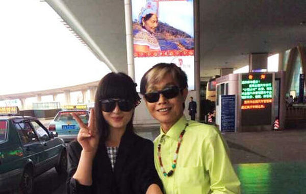 鄧建國與新女友。