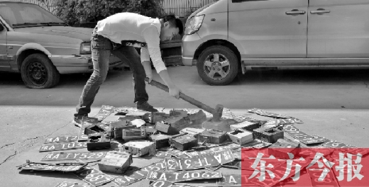 “老的哥”揭“黑車”猖獗原因，建議倒查假車牌、出租車使用機打發(fā)票