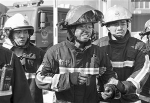  聽聞尹進(jìn)良、陳偉、尹智慧犧牲，戰(zhàn)友們悲痛不已