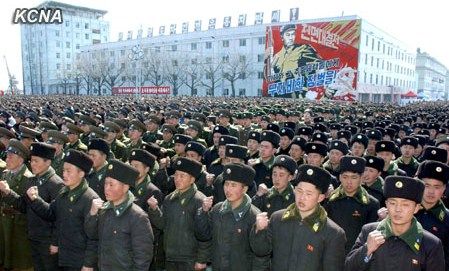 朝鮮黃海北道、咸鏡南道和南浦市11日舉行軍民大會(huì)，支持朝鮮人民軍最高司令部發(fā)言人聲明。