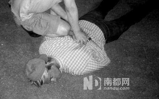 俄羅斯安全部門發(fā)布圖片顯示，美國駐俄使館工作人員福格爾被抓獲。