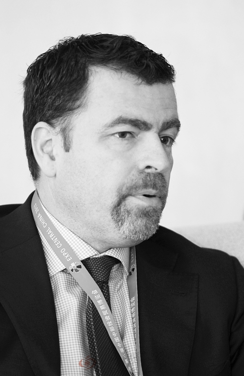 　　狄可為：“現(xiàn)在，雀巢正在改變歷史，中部時代來臨了！”