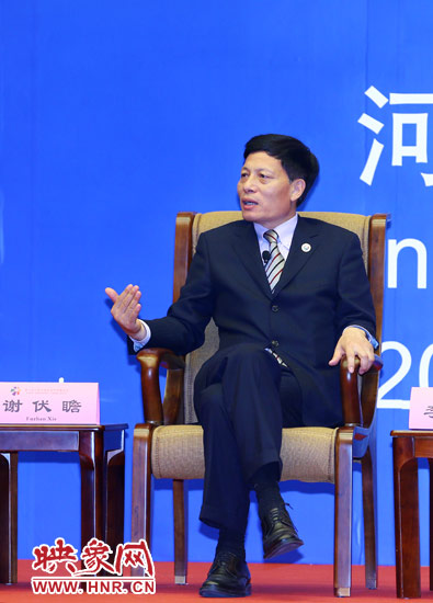 河南省省長謝伏瞻描述河南經(jīng)濟發(fā)展的兩大“抓手”