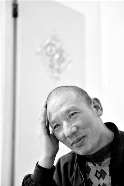 因涉嫌一起奸殺幼女事件，李懷亮被羈押近12年，三次審判，三次因“證據(jù)不足”被撤銷。 本版圖片均為資料圖片