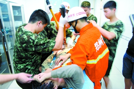 啞男身陷傳銷窩點 “命根”被套鋼環(huán)有苦難言 啞男身陷傳銷窩點 “命根”被套鋼環(huán)有苦難言