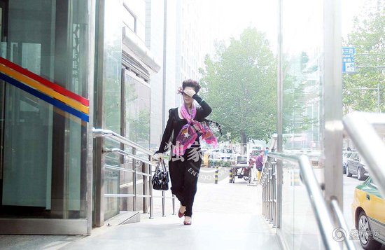 2013年7月22日，李某輪奸案庭前會議在海淀某法庭舉行，現場有大批媒體等候。