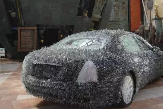 驚！車主用玻璃渣改裝瑪莎拉蒂