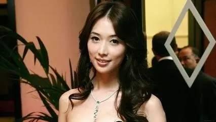 宋丹丹一條微博疑似又把林志玲陳冠希罵戰(zhàn)推向新高度！