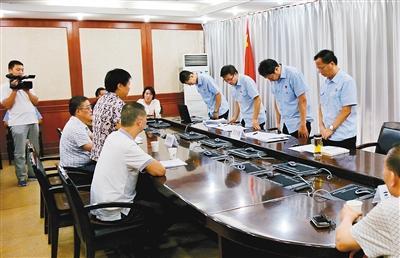 農(nóng)婦坐11年冤獄申635萬賠償 法院副院長(zhǎng)鞠躬道歉