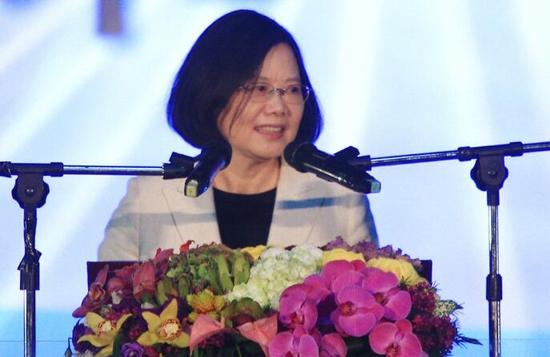 蔡英文向教師溫情喊話教師嗆：太晚了?。▓D片來源：臺灣《聯(lián)合報》）