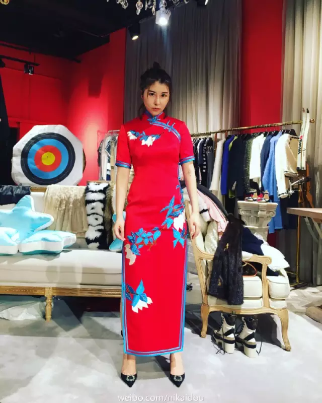 上海一女子自曝每月開銷12萬,被網(wǎng)友罵上頭條！