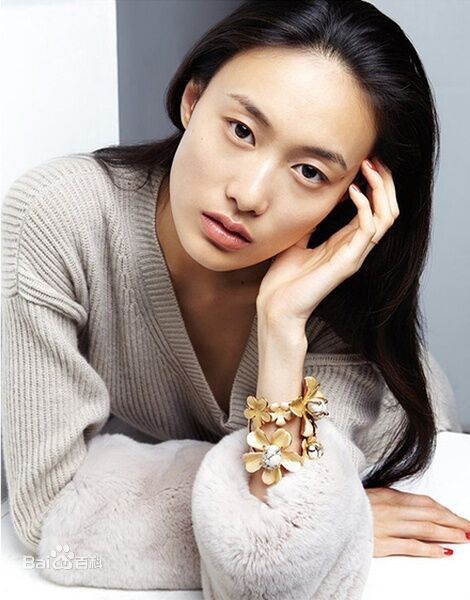 陳冠希女兒首曝光 陳冠希女友是誰(shuí)？秦舒培個(gè)人資料照片家庭背景