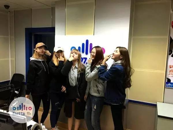 豬鼻行動！預備……按！長腿妹妹都是天然美女哦！