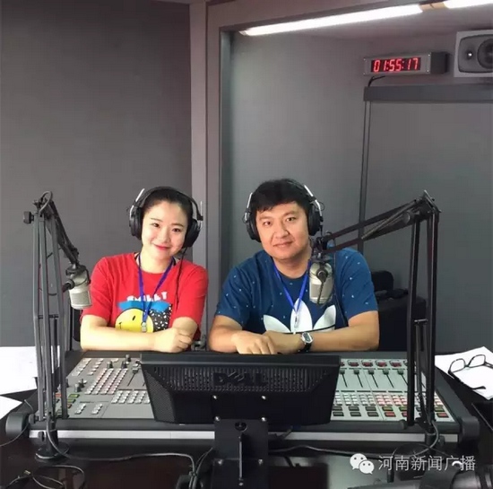 河南新聞廣播主持人趙凱、田羽全程現(xiàn)場(chǎng)直播