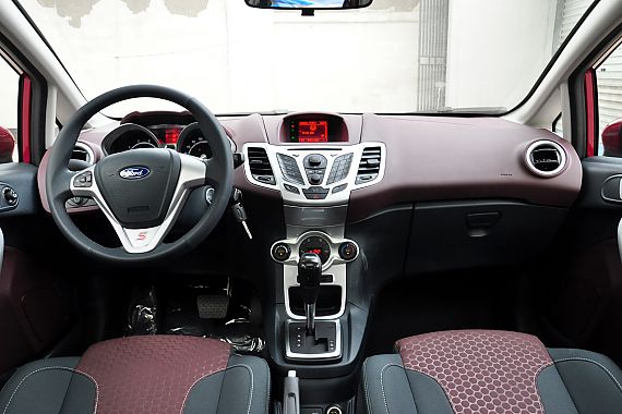 2011款嘉年華 2011款嘉年華