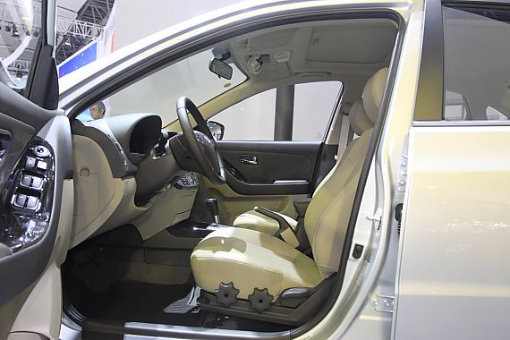 北京現(xiàn)代新悅動 北京現(xiàn)代新悅動