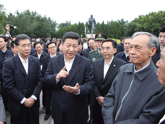 2012 年12 月，習(xí)近平任中共中央總書(shū)記后首次離京，即到改革前沿的廣東考察