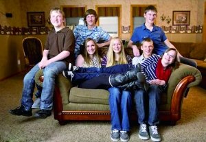 長(zhǎng)大后的七胞胎。