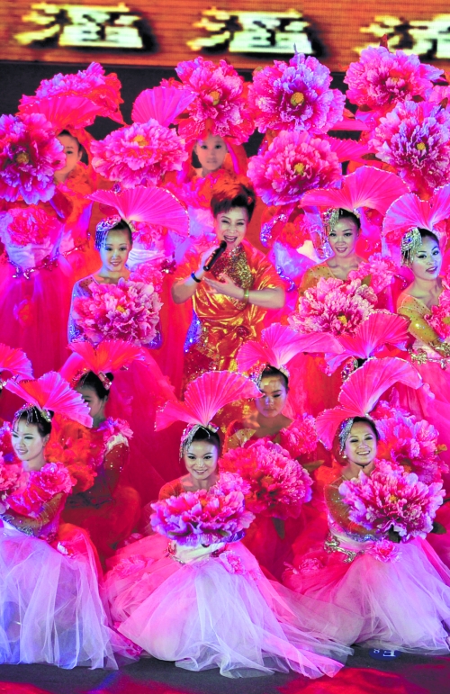 閉幕式上小香玉的一曲《河南人》唱出了我們河南人的精神。