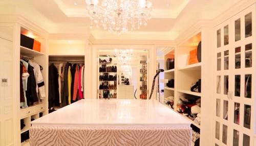 王婧奢華衣櫥遭曝光 名牌鞋四五百雙 王婧奢華衣櫥遭曝光 名牌鞋四五百雙