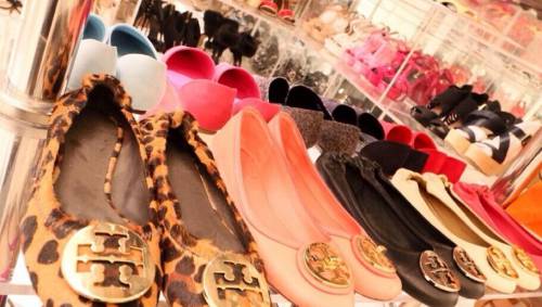 王婧奢華衣櫥遭曝光 名牌鞋四五百雙 王婧奢華衣櫥遭曝光 名牌鞋四五百雙