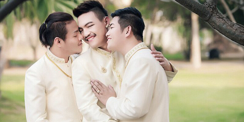 泰國(guó)3名男子喜結(jié)連理　