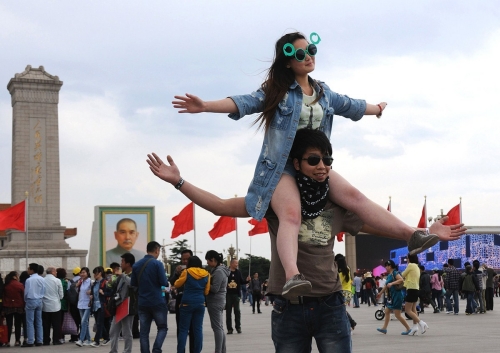 孫中山巨幅畫像亮相天安門廣場 孫中山巨幅畫像亮相天安門廣場