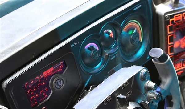 《蝙蝠俠大戰(zhàn)超人》新款戰(zhàn)車 《蝙蝠俠大戰(zhàn)超人》新款戰(zhàn)車