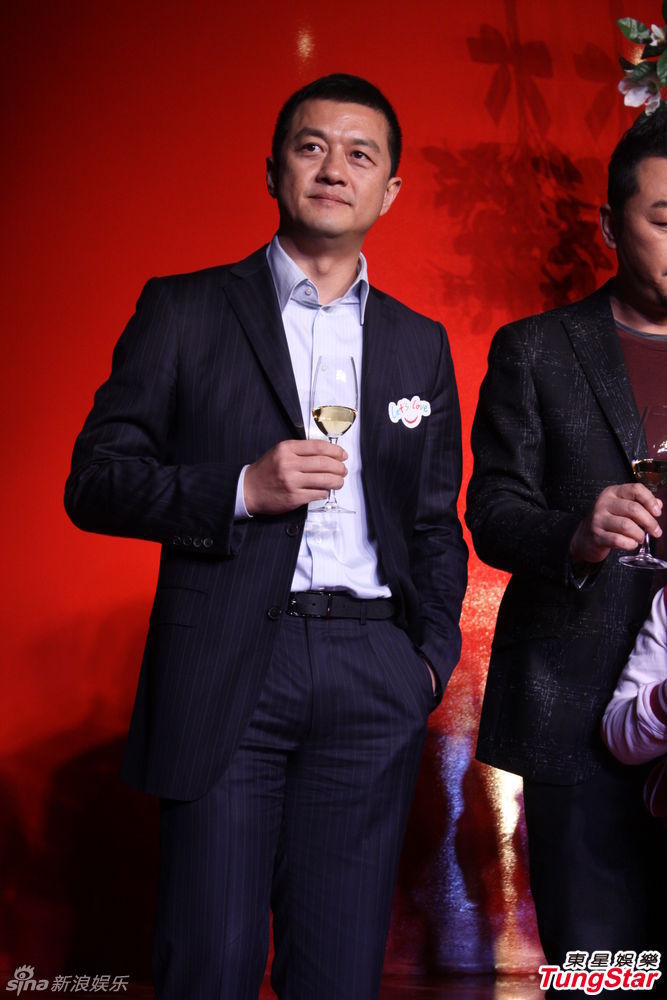 李亞鵬、郭濤父子相活動