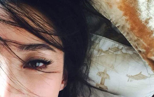 蔣勤勤吊帶美照。