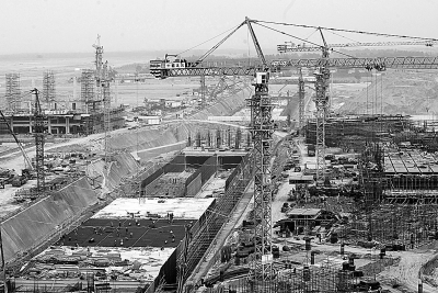 鄭州新鄭國際機(jī)場二期工程建設(shè)如火如荼。資料圖片