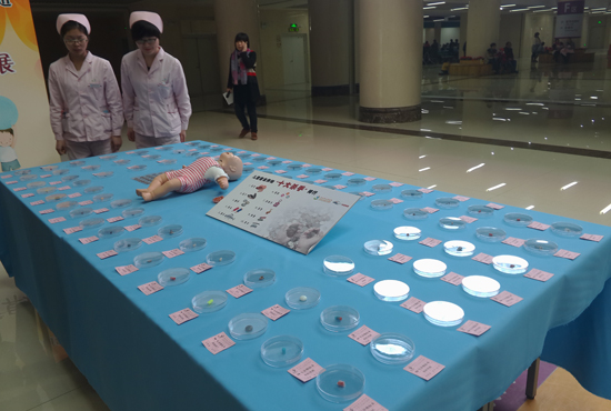 鄭州市兒童醫(yī)院舉行的首屆兒童氣道、食道異物展