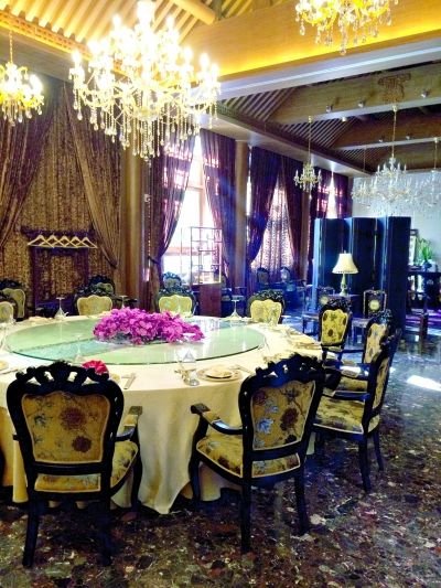  乙十六會所北海店包廂內(nèi)景。記者王文志攝