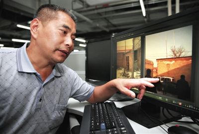 受害者王維龍介紹2012年被關“黑監(jiān)獄”事情發(fā)生后,自己用手機拍攝的照片。