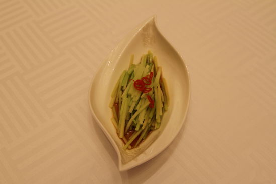 白灼翠芥蘭。 花惠生 供圖