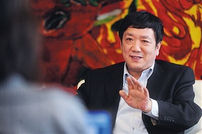 　政協(xié)委員、中國電力投資集團總經(jīng)理陸啟洲稱，7800元是其每月基本工資。資料圖片/新京報記者 楊杰