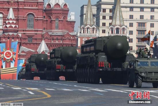 資料圖：2014年5月9日，俄羅斯舉行紀(jì)念衛(wèi)國(guó)戰(zhàn)爭(zhēng)勝利69周年的閱兵式，俄羅斯總統(tǒng)普京出席。