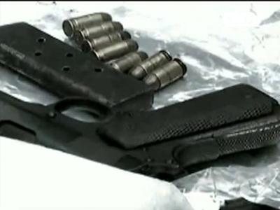 實(shí)拍公安部A級攜槍逃犯落網(wǎng)