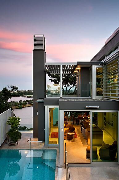 近日，新西蘭華人土豪再次出手，以1010萬的價格購買了位于Parnell的一座無敵海景豪宅。