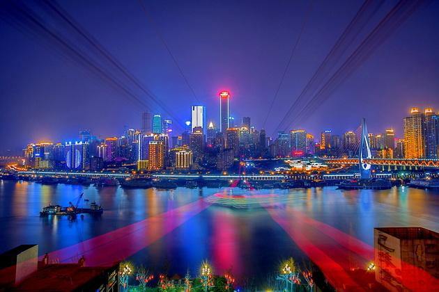 中原地產(chǎn)數(shù)據(jù)顯示，8月最后一周，上海市新建商品住宅成交已連續(xù)5天破千，昨日（8月31日）更是達(dá)到單日成交1123套。