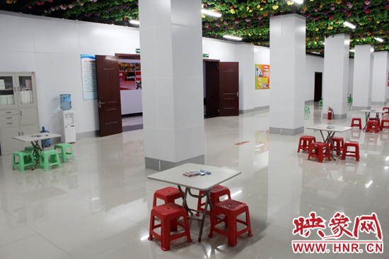 為了給市民納涼避暑創(chuàng)造舒適的環(huán)境，今年鄭州市人防辦加大了投入，對納涼點(diǎn)進(jìn)行了升級改造