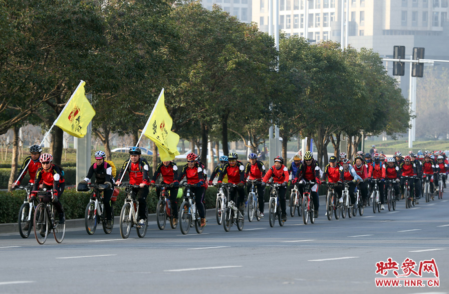 獻(xiàn)愛(ài)心、騎行天下，映象網(wǎng)騎行車友樂(lè)翻天