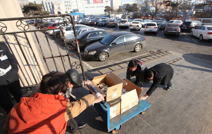 長春男子欲存5萬元硬幣 遭多家銀行拒收 長春男子欲存5萬元硬幣 遭多家銀行拒收