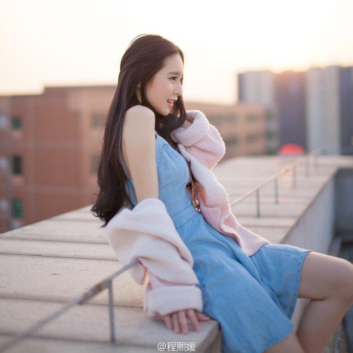 廈大?；ǔ涛蹑虑寮儗懻娅@贊 素顏美到窒息