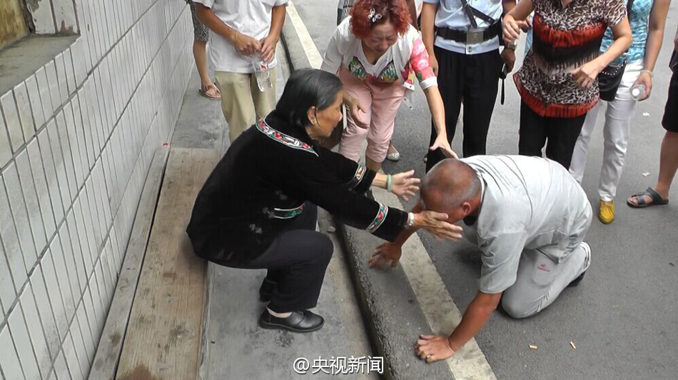 鐵窗捱過(guò)20年不認(rèn)罪 "死刑犯"獲無(wú)罪釋放