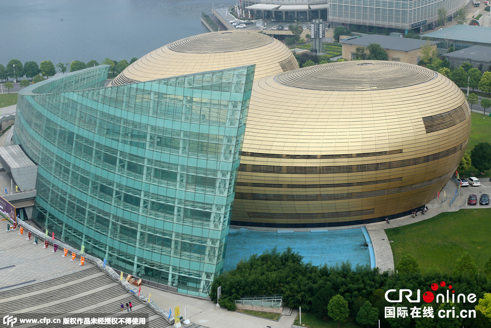 河南藝術(shù)中心被評(píng)“最丑”建筑 酷似“金蛋” 河南藝術(shù)中心被評(píng)“最丑”建筑 酷似“金蛋”