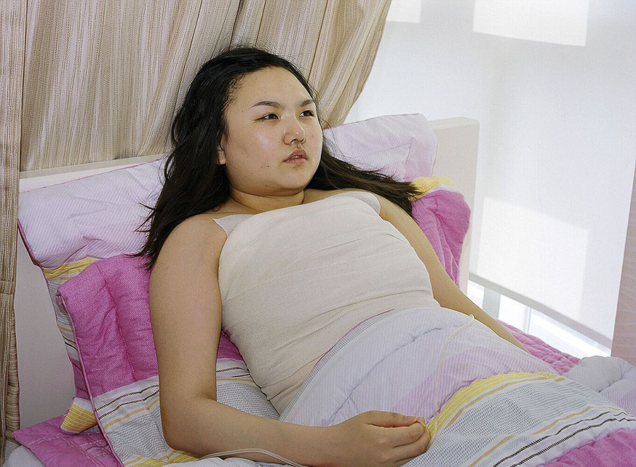 韓攝影師鏡頭記錄患者整容術后的生活 韓攝影師鏡頭記錄患者整容術后的生活